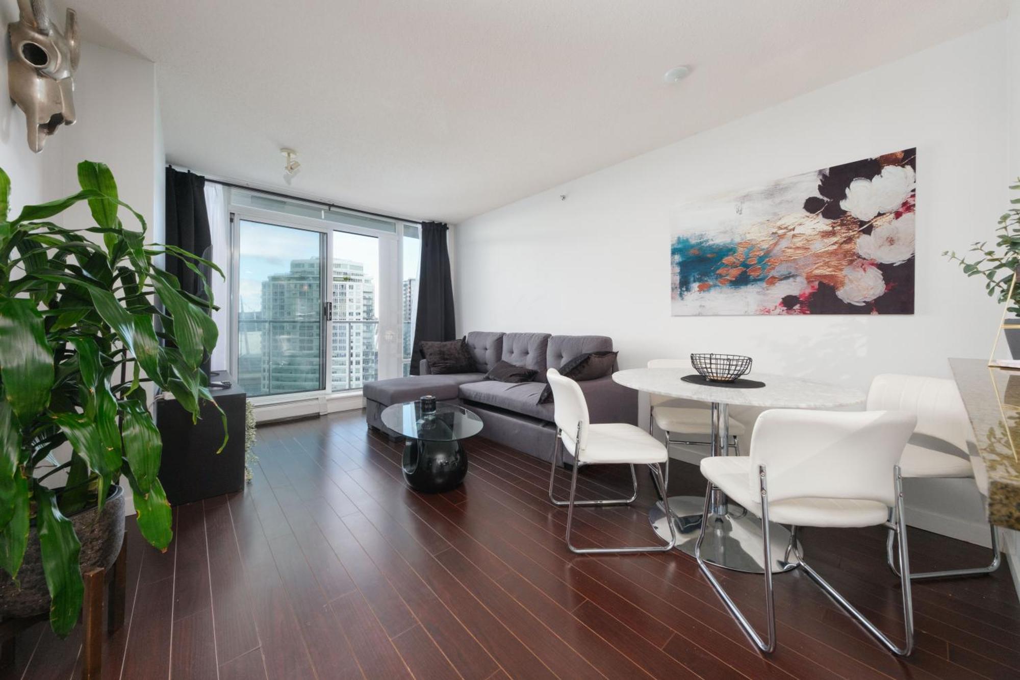 Central 1-Bedroom Apartment With Pool, Jacuzzi & Sauna فانكوفر المظهر الخارجي الصورة